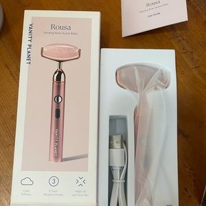 VANITY PLANET ROUSA ROSE QUARTZ VIBRATING ROLLER